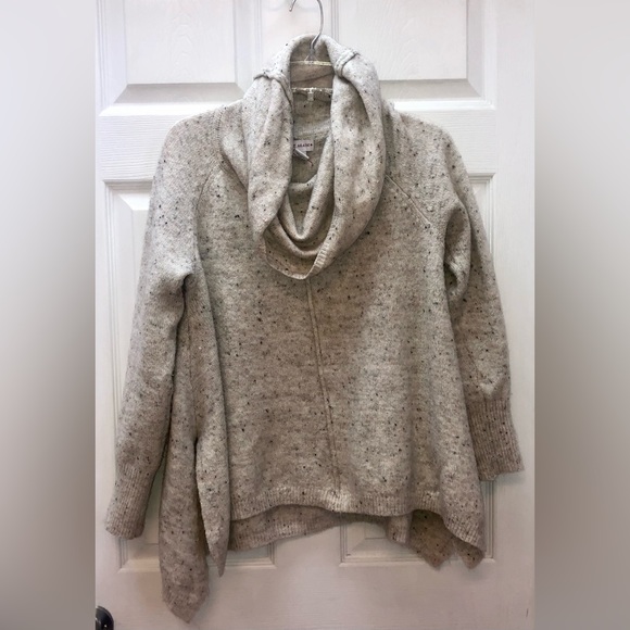 Sweater - Picture 3 of 6